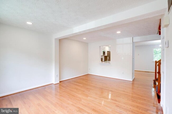 Foto del edificio - 1604 Barnstead Dr
