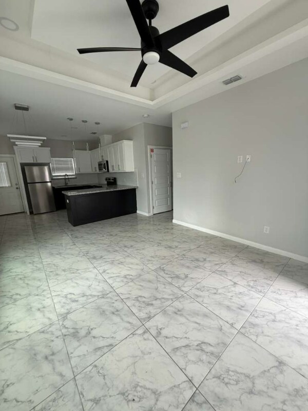 Building Photo - 5808 Northwestern Ave