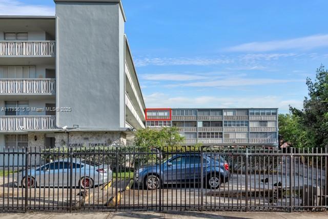Foto del edificio - 1515 NE 125th Terrace