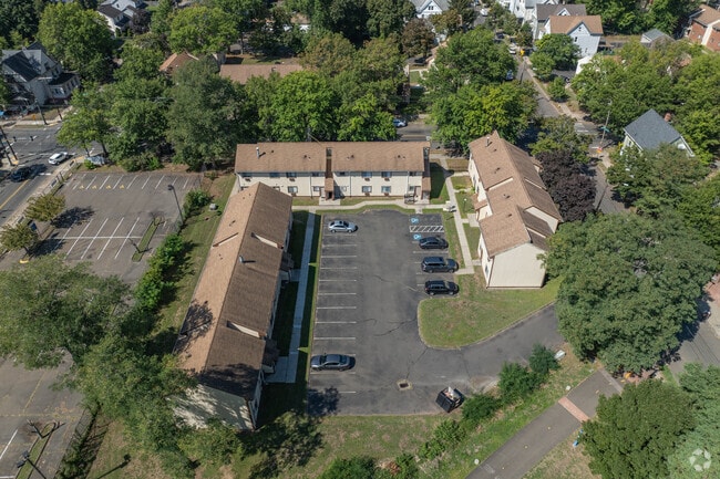Building Photo - Presidential Gardens & Westwood Village