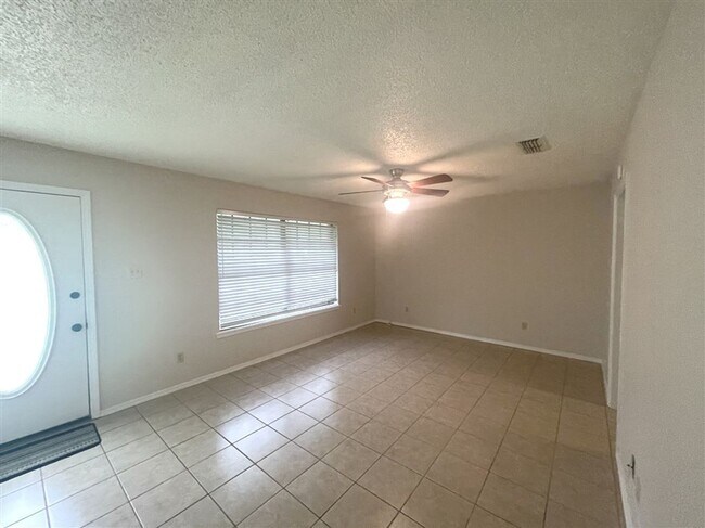 Building Photo - Benton La 3 bed home for lease | Benton LA...