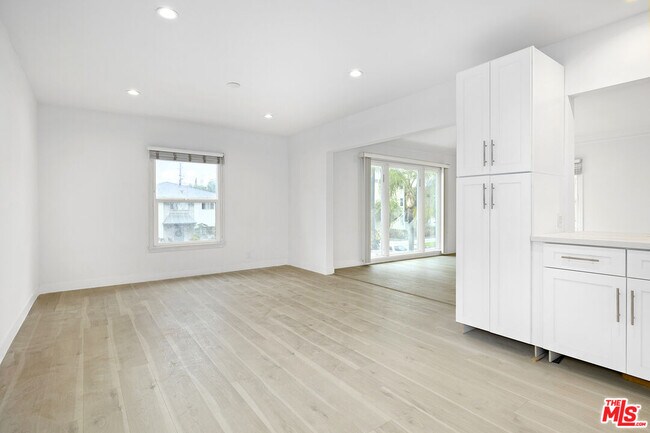 Foto del edificio - 142 N Hamilton Dr