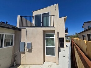 Building Photo - 5051 Art St