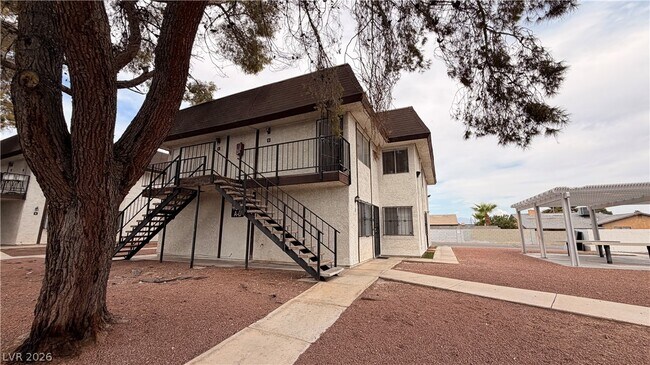 Foto del edificio - 4316 Tara Ave