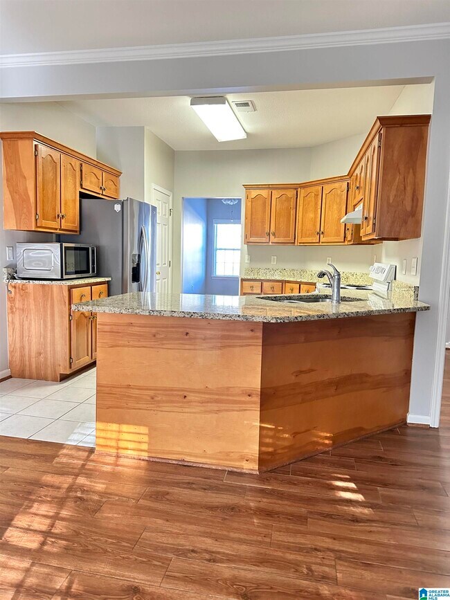 Foto del edificio - 525 Hackberry Ridge Cove