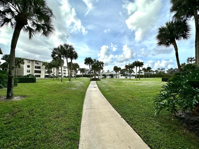 Building Photo - 3525 Village Blvd