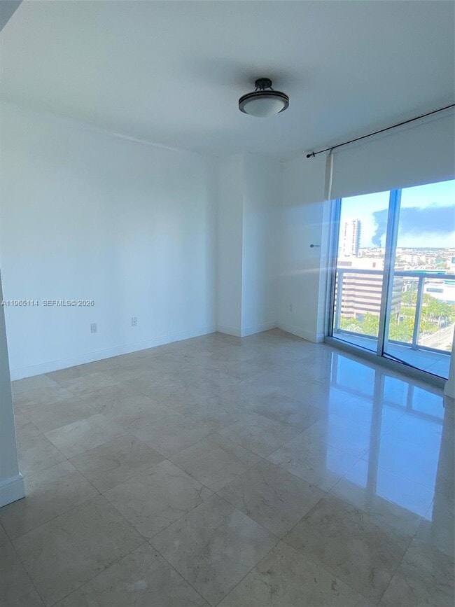 Foto del edificio - 185 SW 7th St