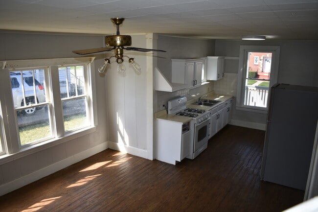 Dining Room & Kitchen - 2005 McLean St