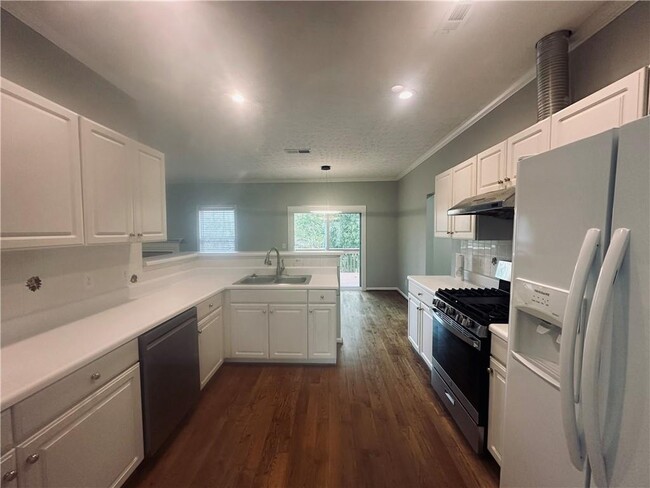 Foto del edificio - 9875 Lauren Hall Ct