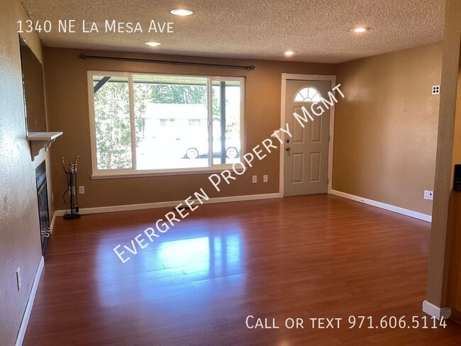 Foto del edificio - Freshly Remodeled 3BD Gresham Ranch | $239...