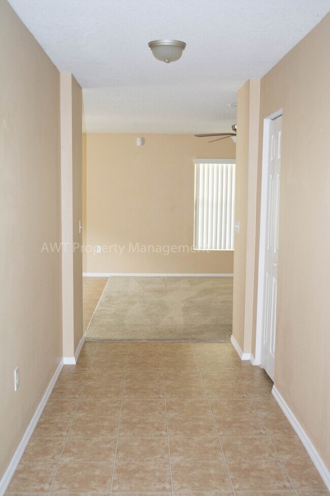 Building Photo - 58 Pergola Pl