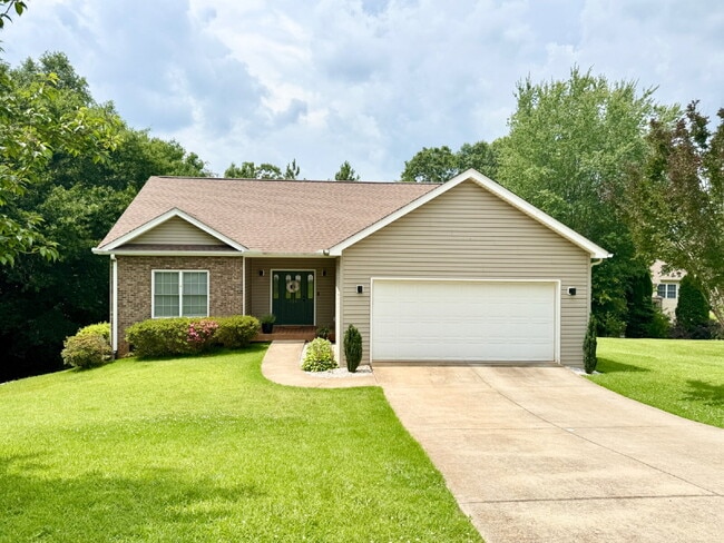 Beautiful 3 bedroom home in Providence Ridge, Seneca - Beautiful 3 bedroom home in Providence Ridge, Seneca