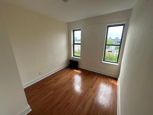 Building Photo - 171 Meserole St