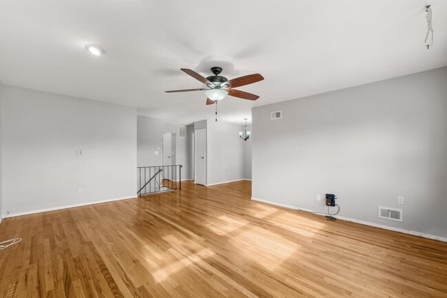 Building Photo - 26 Briarwood Rd