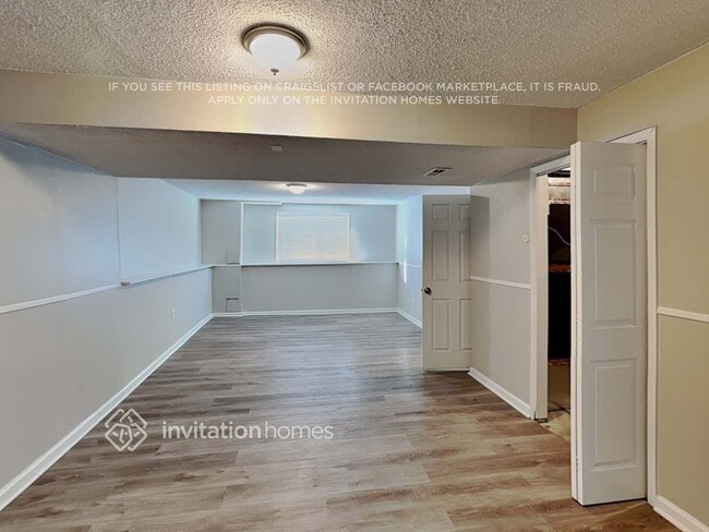 Foto del edificio - 1425 E 97th Pl