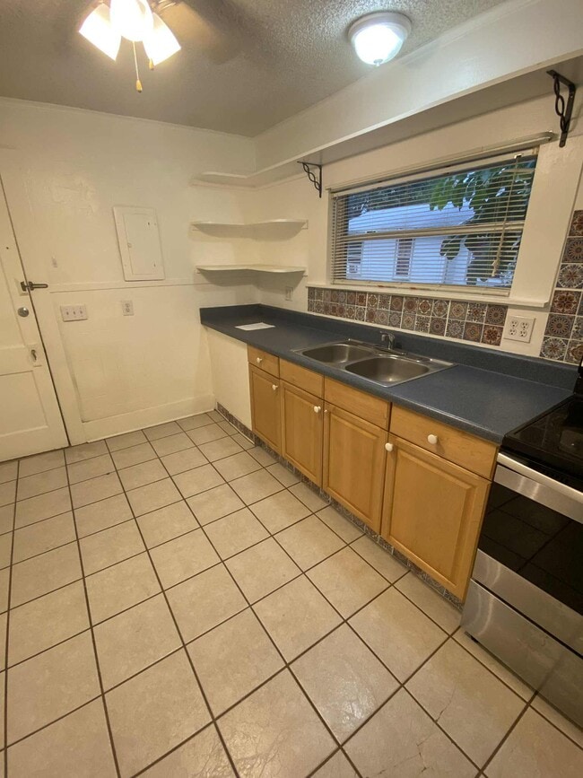 Foto del edificio - 2315 15TH AVE