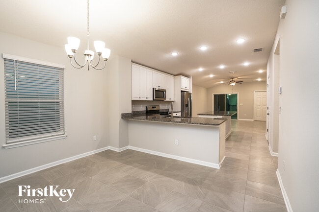 Building Photo - 13816 Harlowton Ave