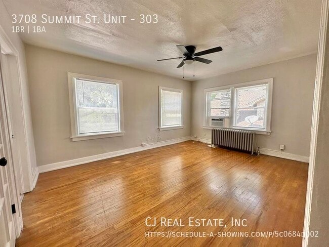 Building Photo - 3708 Summit St