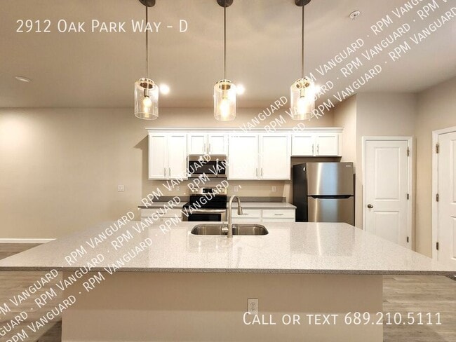 Building Photo - 2912 Oak Park Way