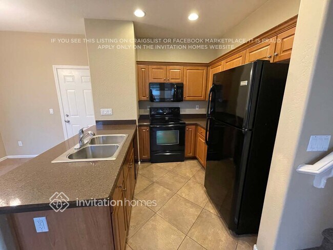 Building Photo - 451 S Hawes Rd