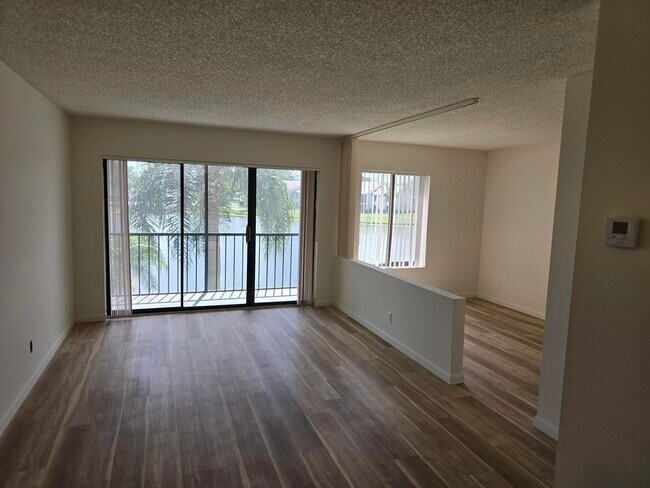 Foto del edificio - 1108 Green Pine Blvd