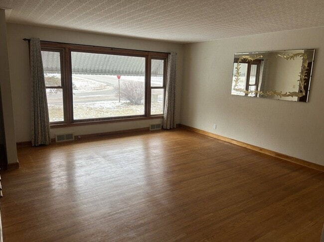 Foto del edificio - 2134 Graydon Ave