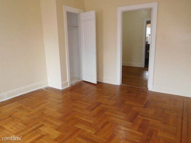Foto del edificio - 1 br, 1 bath - 2172 2nd Ave