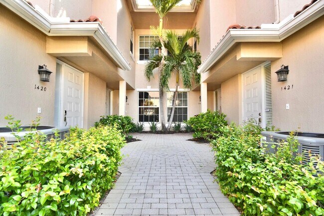 Building Photo - 6568 Villa Sonrisa Dr