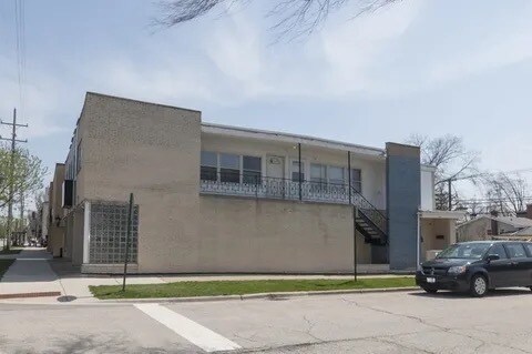 Building Photo - 9155 Keystone Ave