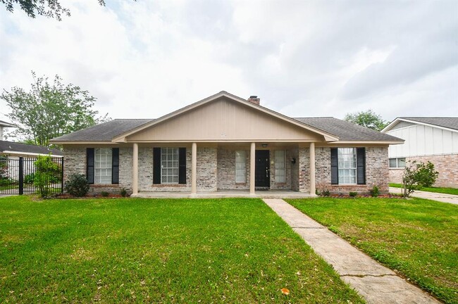 Building Photo - 7714 Eichler Dr