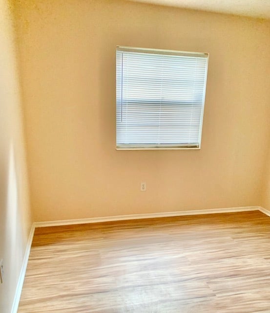 Building Photo - 1950 Paine Ave