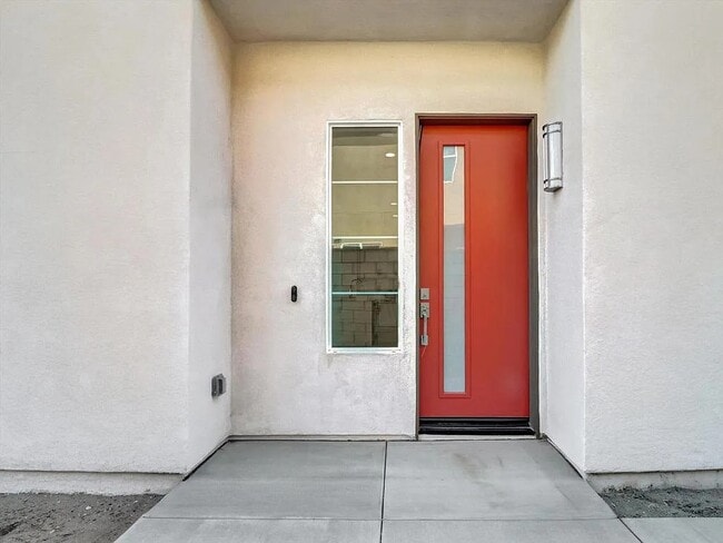 Building Photo - 6574 Tesla Ln