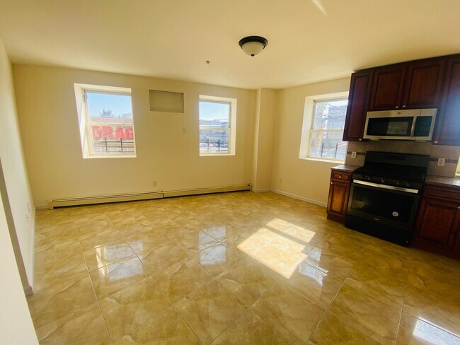 Building Photo - 88-02 Rockaway Beach Blvd