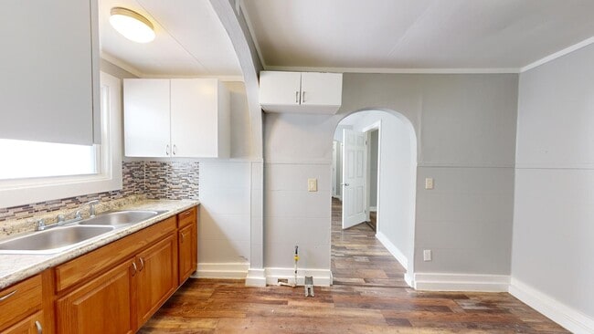 Foto del edificio - 3523 Walton Ave