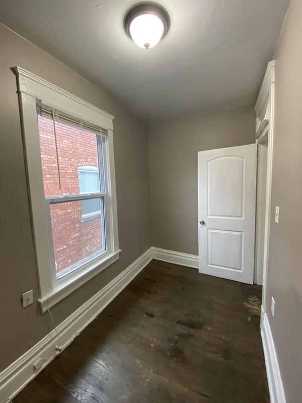 Foto del edificio - 800 E 33rd St