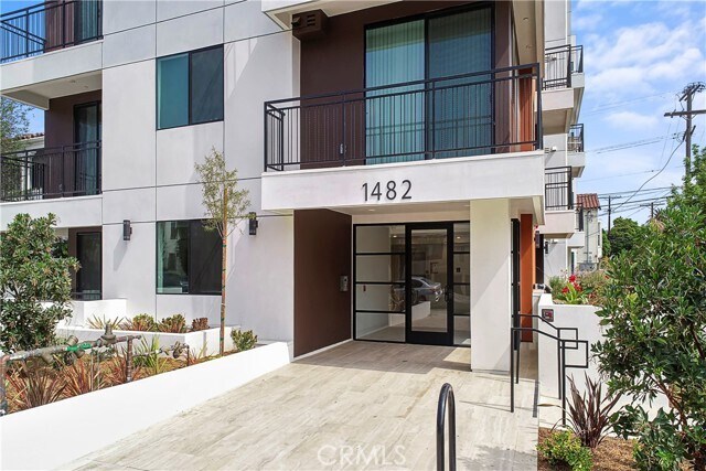 Foto del edificio - 1482 S Sherbourne Dr