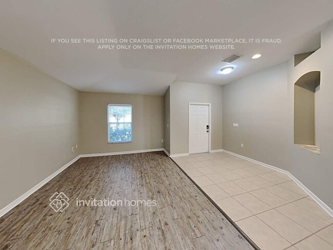 Building Photo - 35001 Meadow Reach Dr