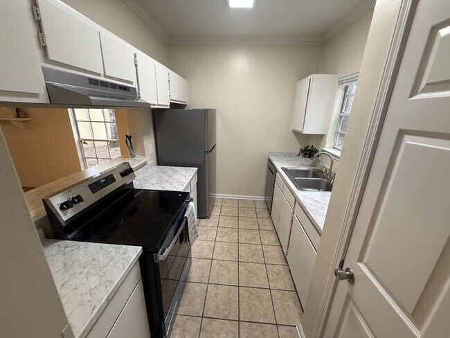 Foto del edificio - 5337-145 Rosedown Ct