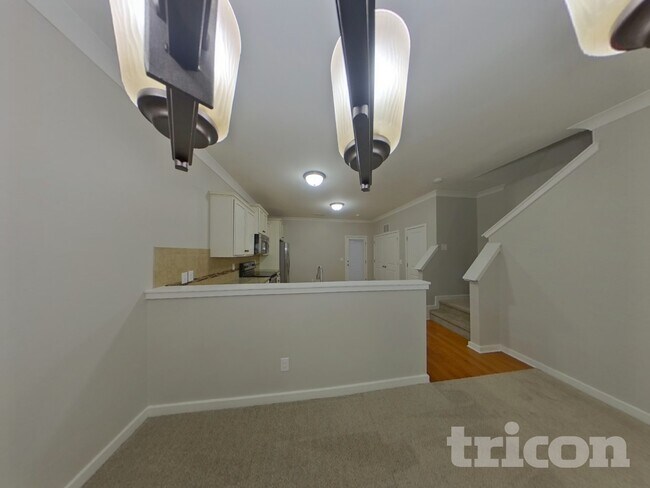 Foto del edificio - 7030 McLothian Ln