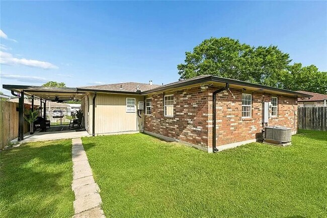 Foto del edificio - 2413Bobwhite dr