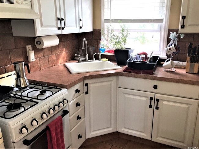 Building Photo - 388 N Alleghany Ave