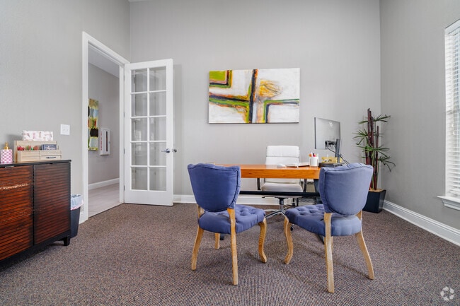 Leasing Center - Point Royale