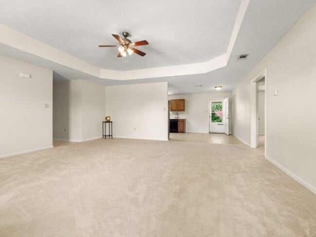 Building Photo - 122 Mayhaw St