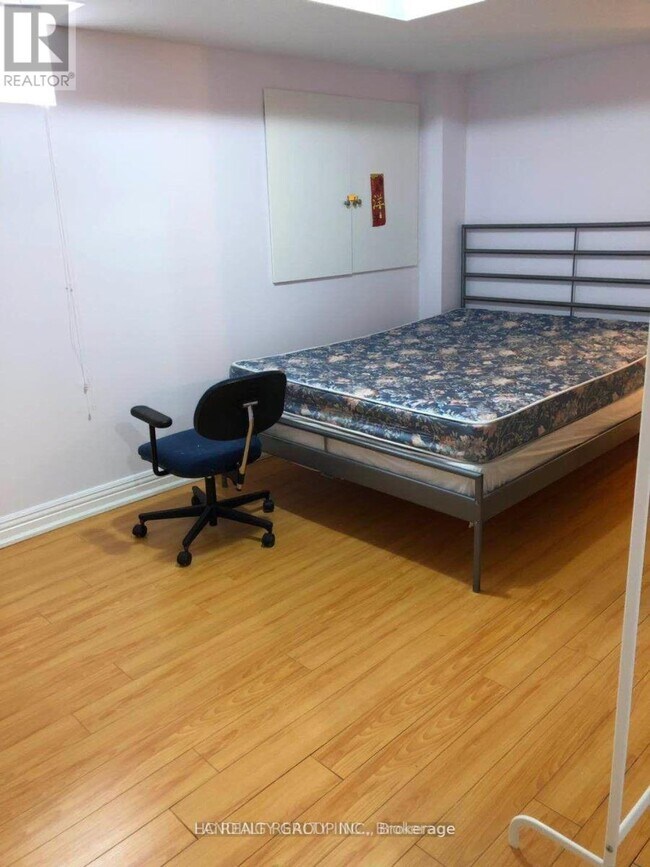 Photo du bâtiment - 217 Milliken Meadows Dr