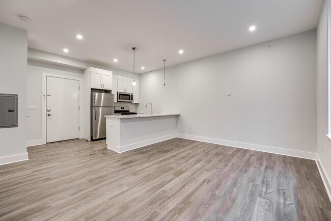 Foto del edificio - 658 Grand St