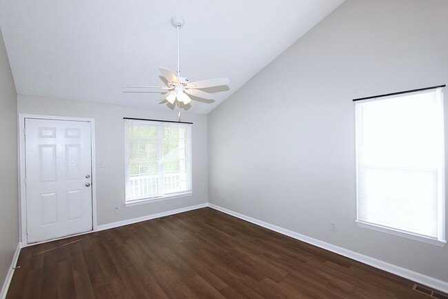 Building Photo - Cozy Ranch Style Home In Downtown Raleigh!