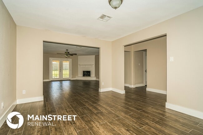 Foto del edificio - 10074 Woodhollow Dr