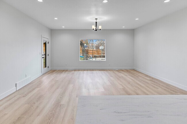 HUGE living space - 642 S 100 W