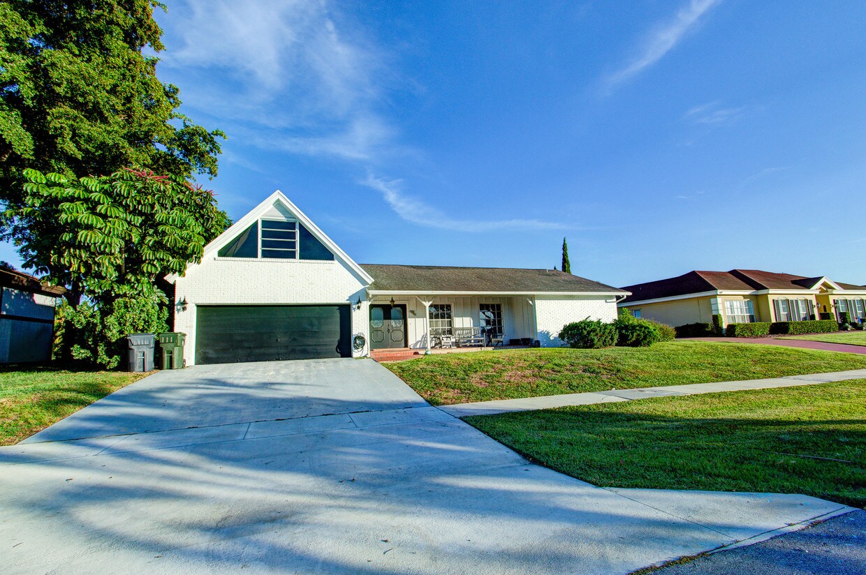 12893 Guilford Circle - 12893  Guilford Circle