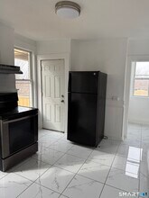 Building Photo - 429 Summit St